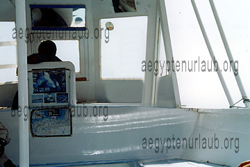 Fahrt mit dem Glasbodenboot zu den Tauchgründen vor Hurghada