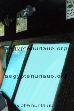 Im Glasbodenboot in Ägypten am Roten Meer