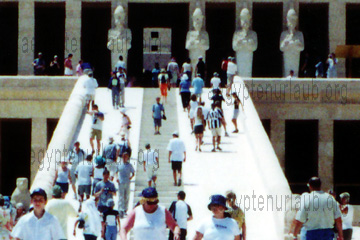 Aufgang zum Tempel der Königin Hatschepsut