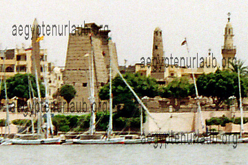Luxor Ansicht, von Theben aus betrachtet