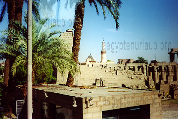 Säulenhof am Luxor- Tempel in Ägypten